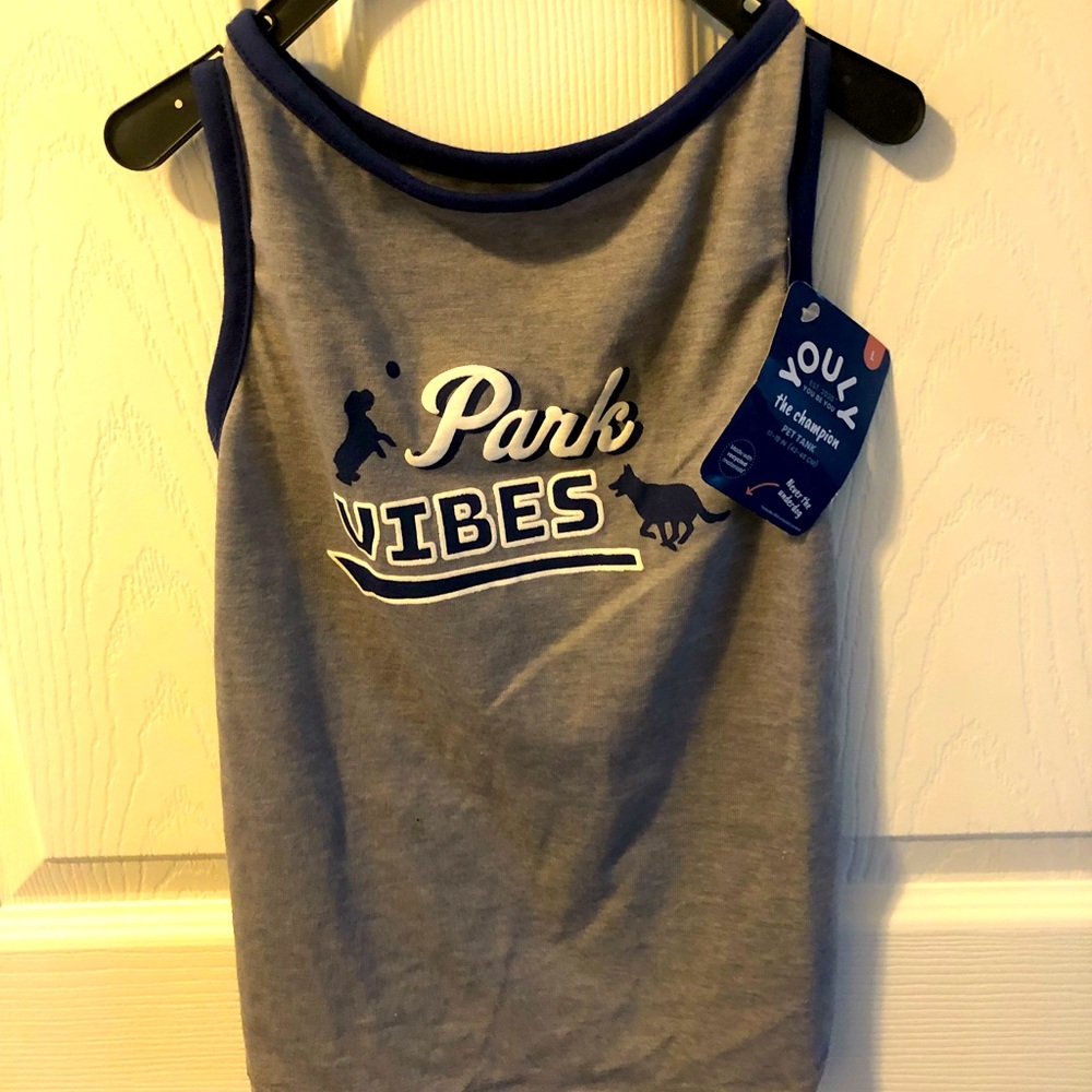 DOG GRAPHIC T-SHIRT “PARK VIBES” Size Large